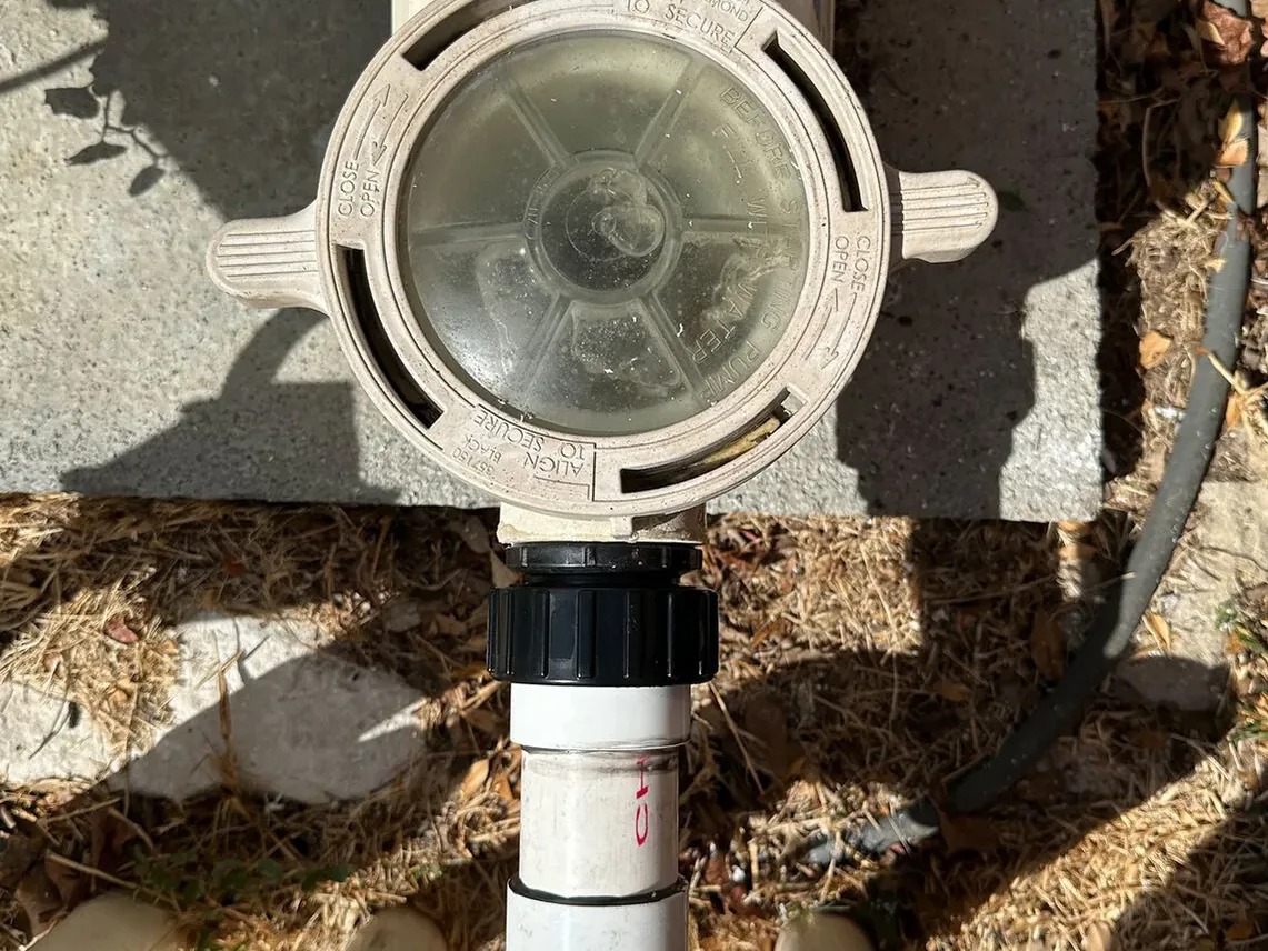 Suction-side leak repair on an equipment pad