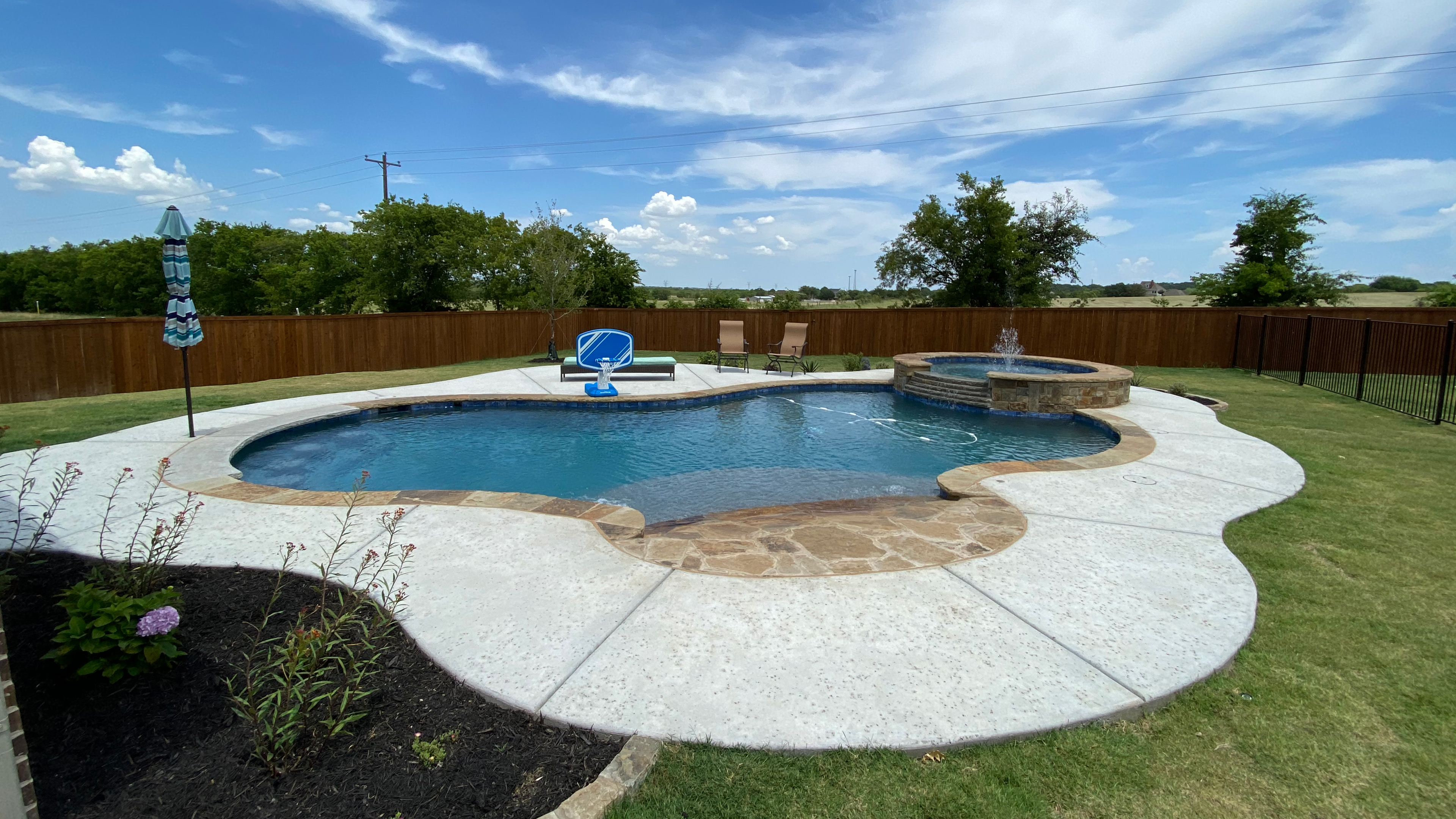 Freeform Beach Entrance